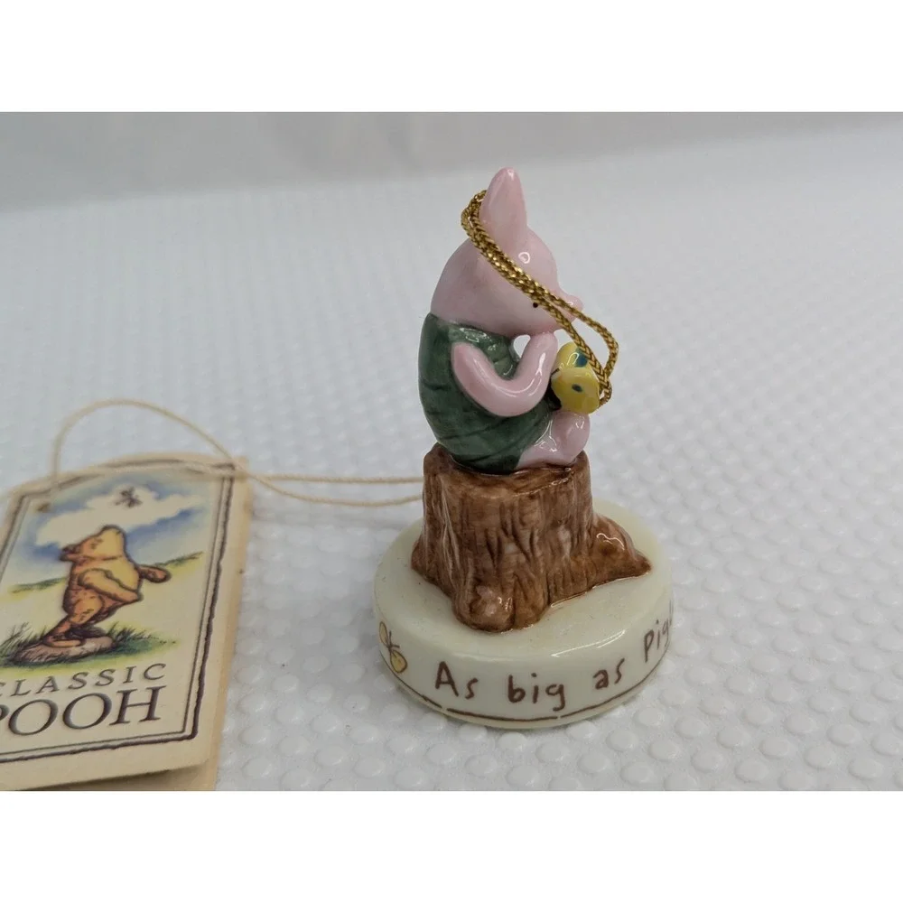 Disney Piglet on Tree Trunk Figure Ornament 2.75 Inch Midwest‎ Cannon Falls